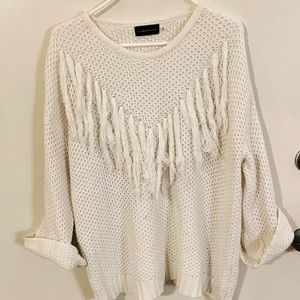 3/4 sleeve Knit sweater w/ fringe detail